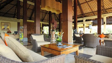 Sala de estar en el lobby