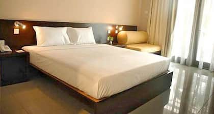 The Pade Hotel