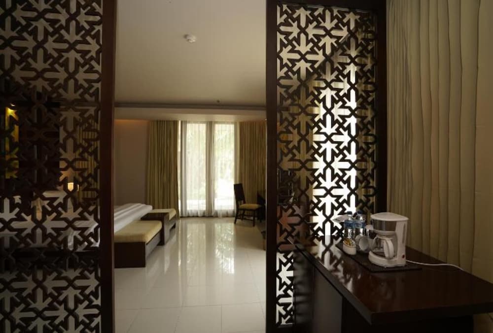 The Pade Hotel by null