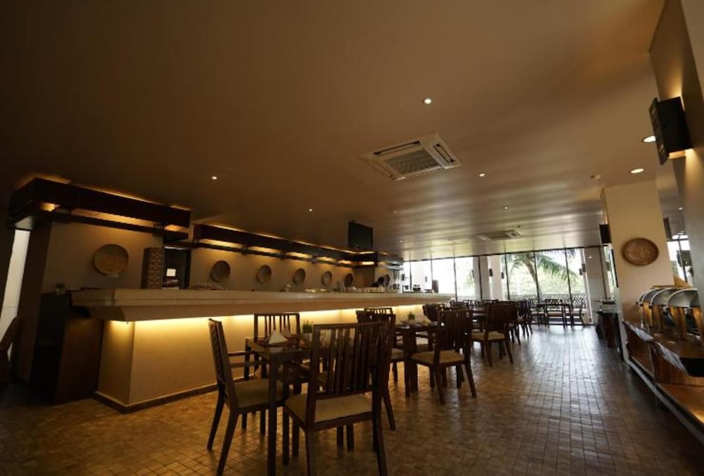 The Pade Hotel by null