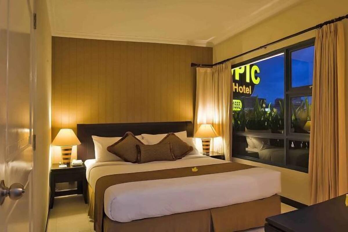 1 bedroom, in-room safe, desk, free WiFi
