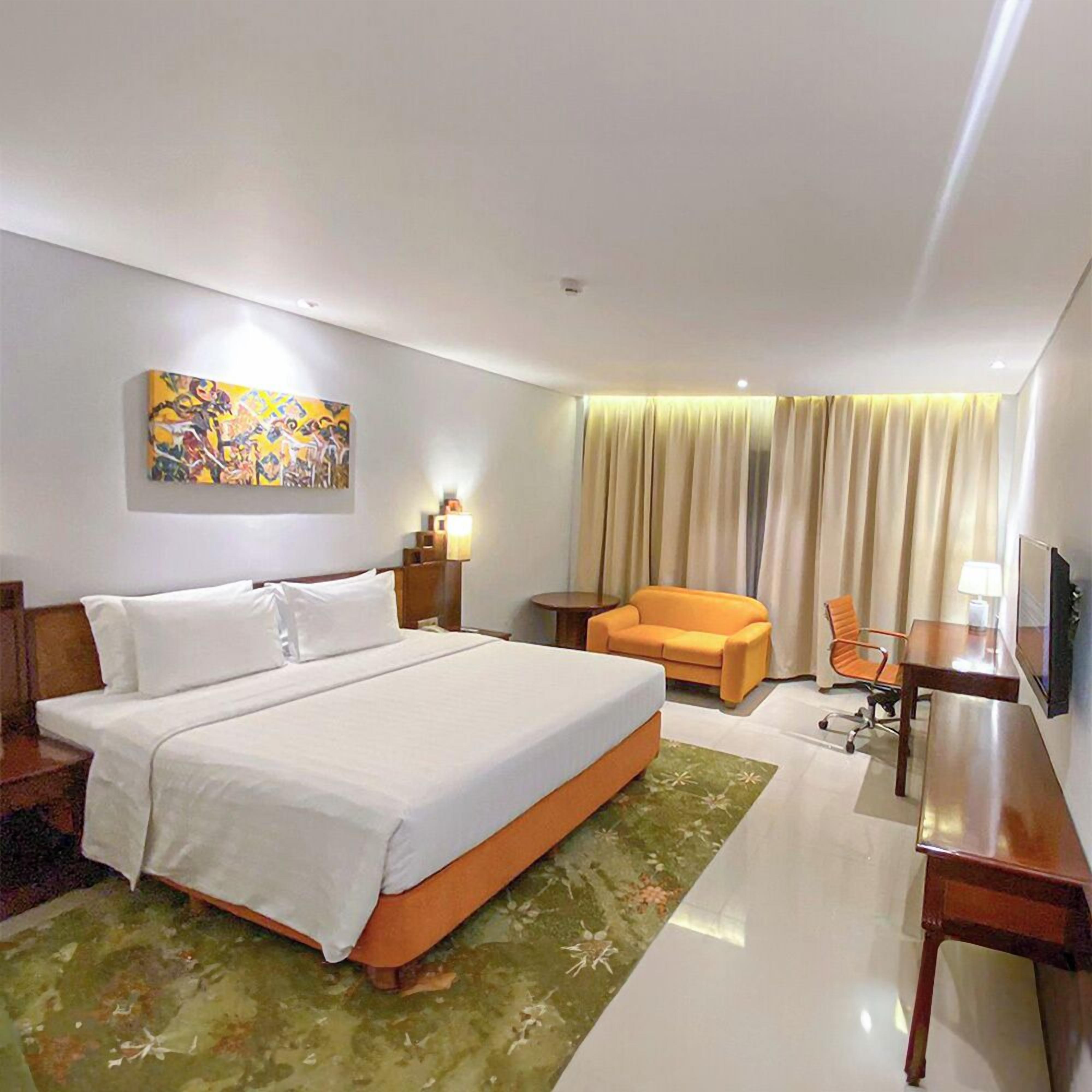 Ropa de cama de alta calidad, minibar, escritorio y ropa de cama 