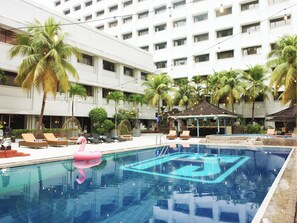 Outdoor pool - Grand Sahid Jaya (Jakarta)