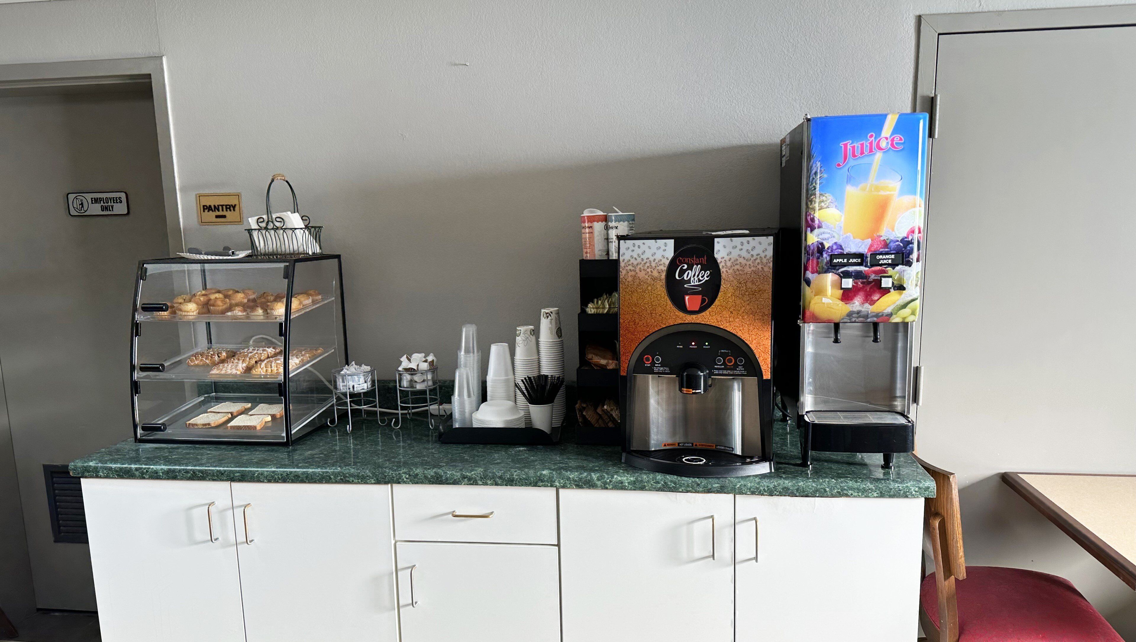 Tägliches inbegriffenes kontinentales Frühstück