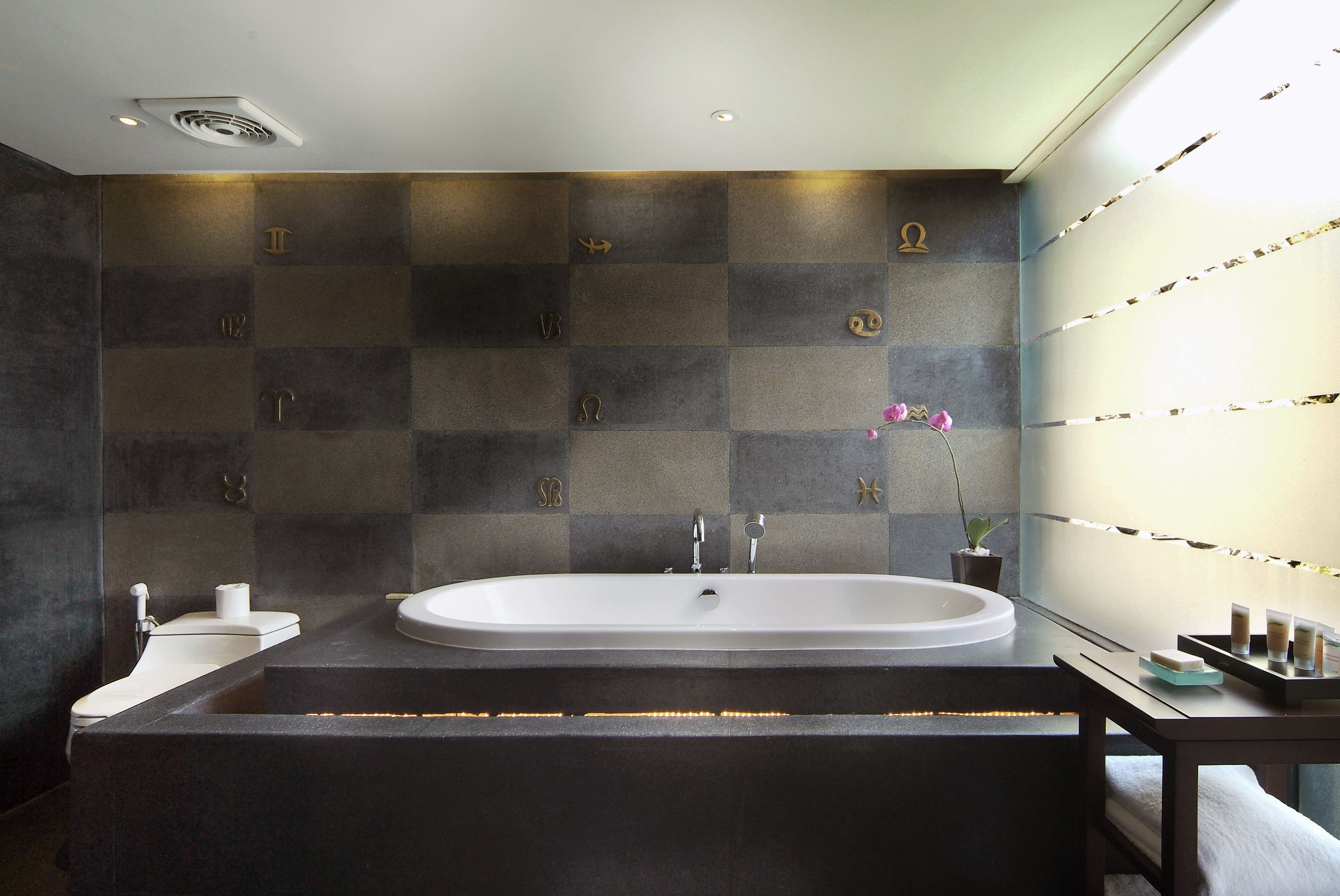 separate bathtub and shower, free toiletries, dressing gowns, slippers