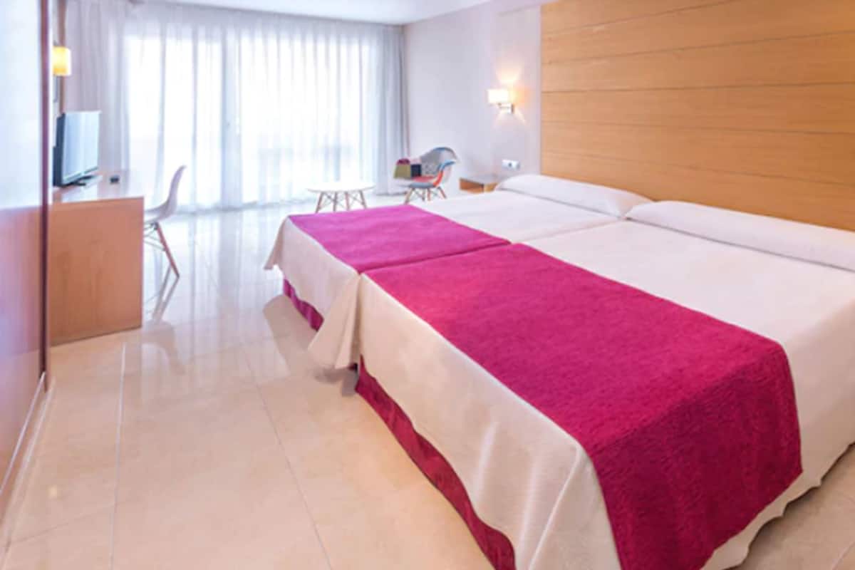 1 Schlafzimmer, Minibar, Zimmersafe, Schreibtisch