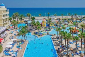 3 outdoor pools, sun loungers, lifeguards on site - Mediterráneo Bay Hotel & Resort (Roquetas de Mar)