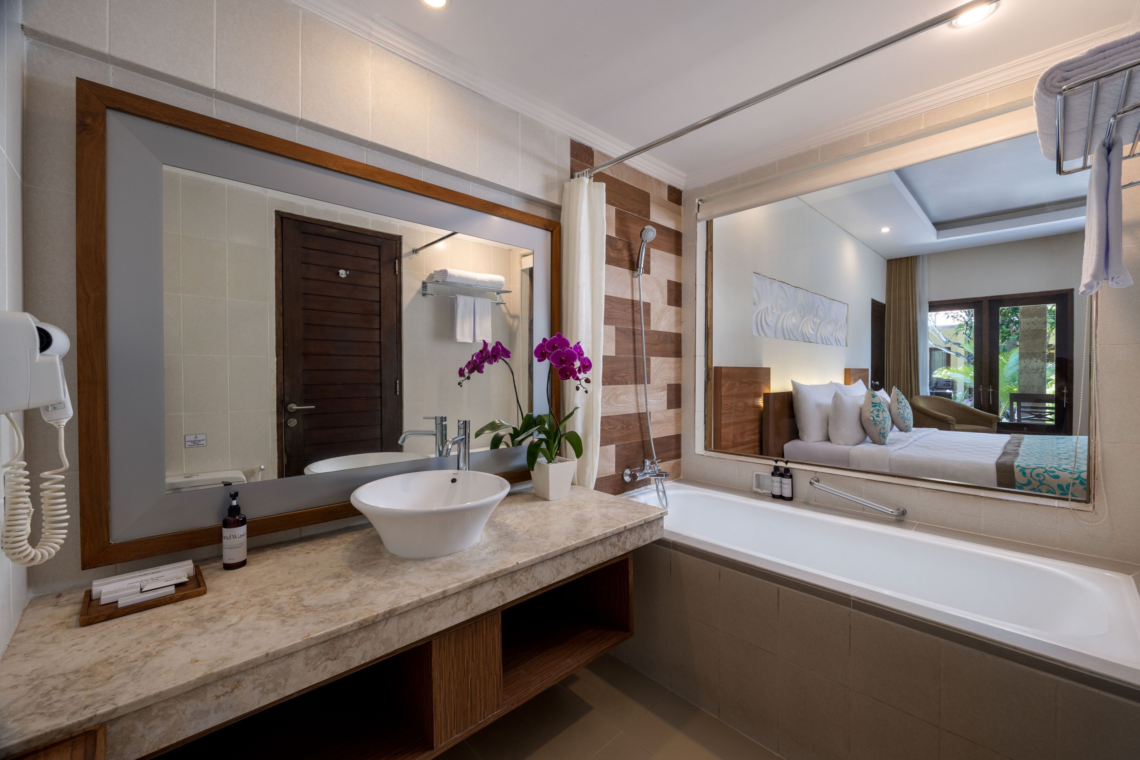 premier garden view | bathroom | free toiletries, hair dryer, slippers, towels
