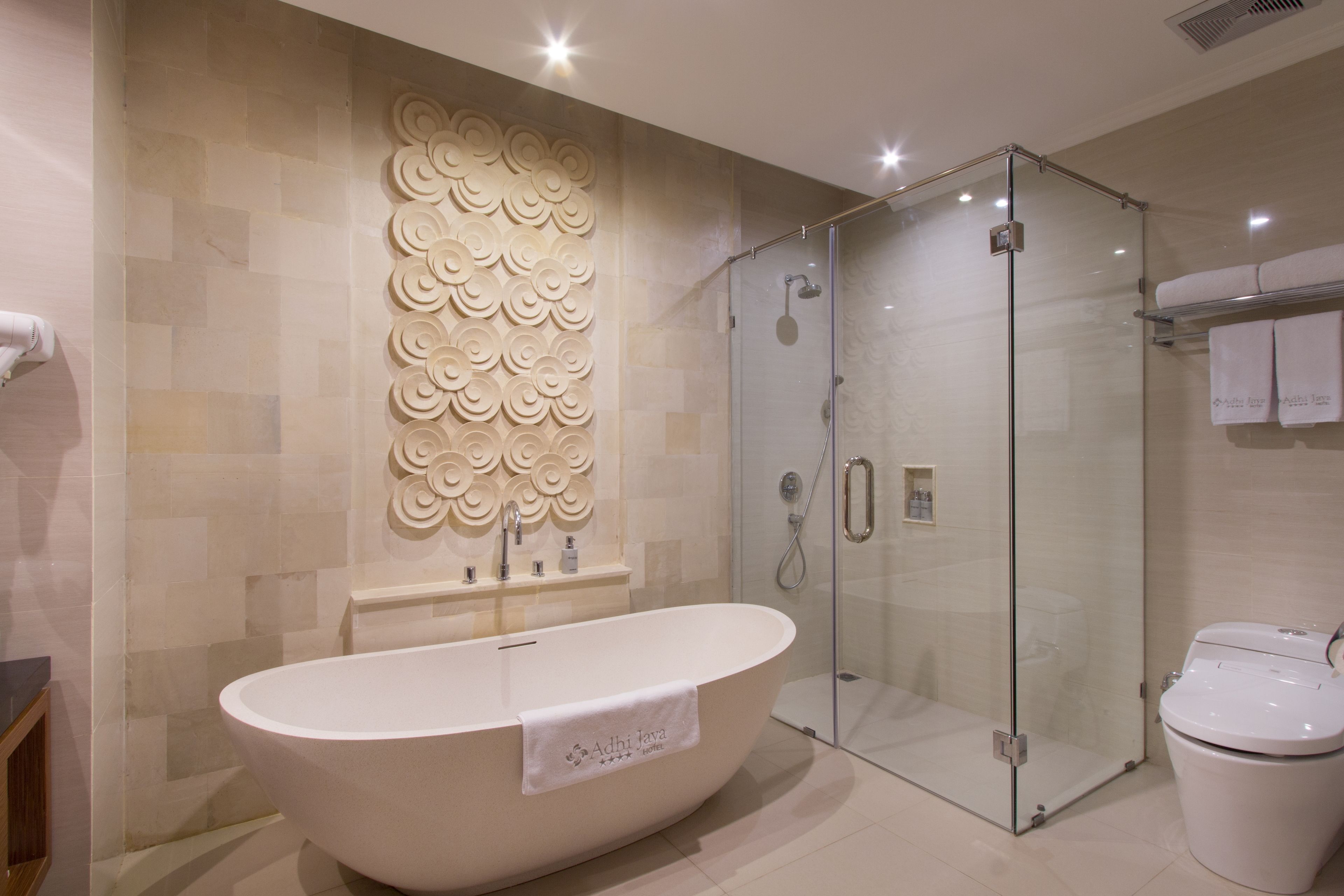 premier pool access | bathroom | free toiletries, hair dryer, slippers, towels