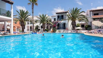 2 outdoor pools, pool umbrellas, sun loungers