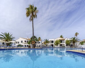 2 outdoor pools, pool umbrellas, sun loungers