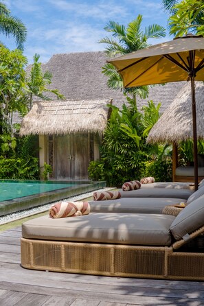 Outdoor pool - Space Villas Bali (Seminyak)