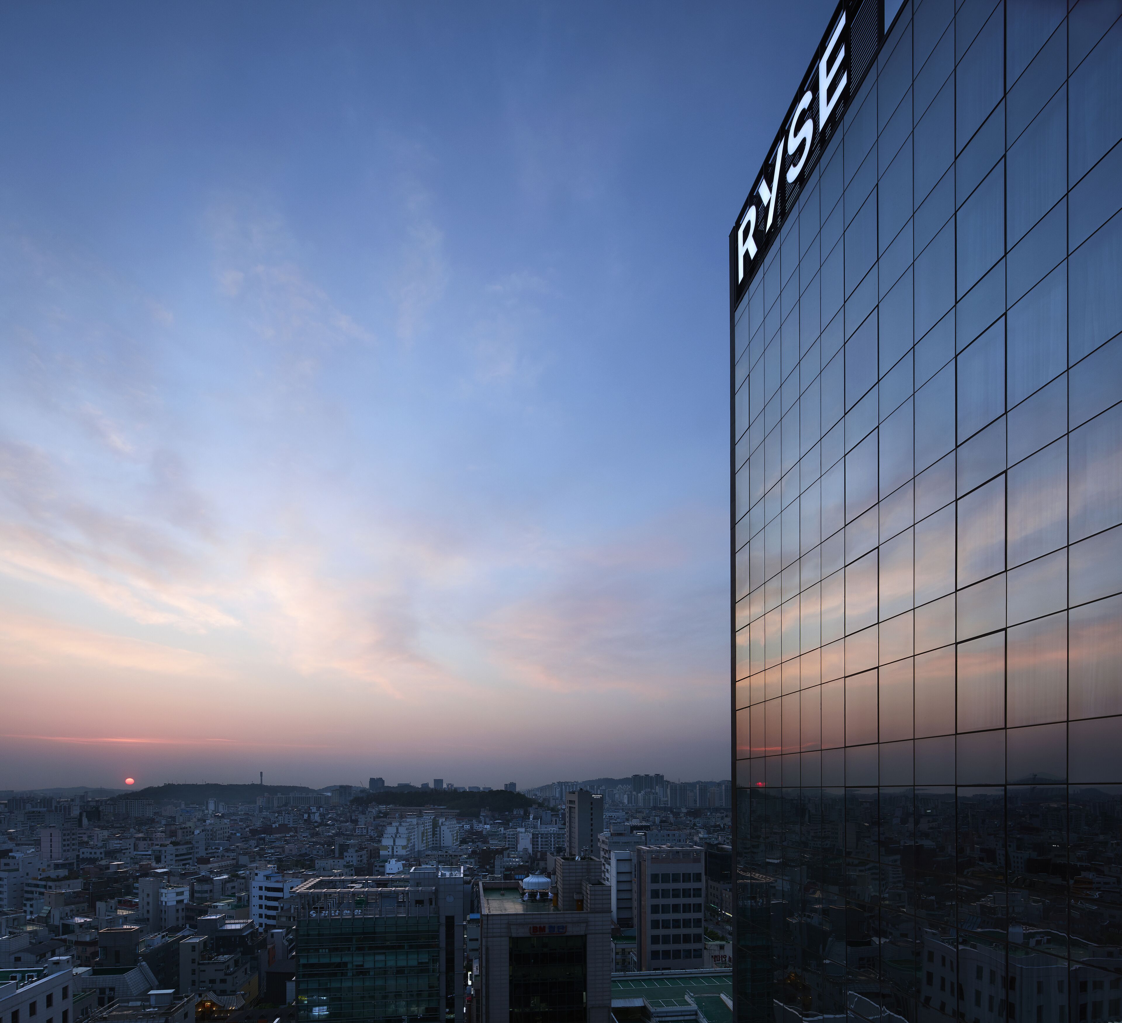 Photo - RYSE, Autograph Collection