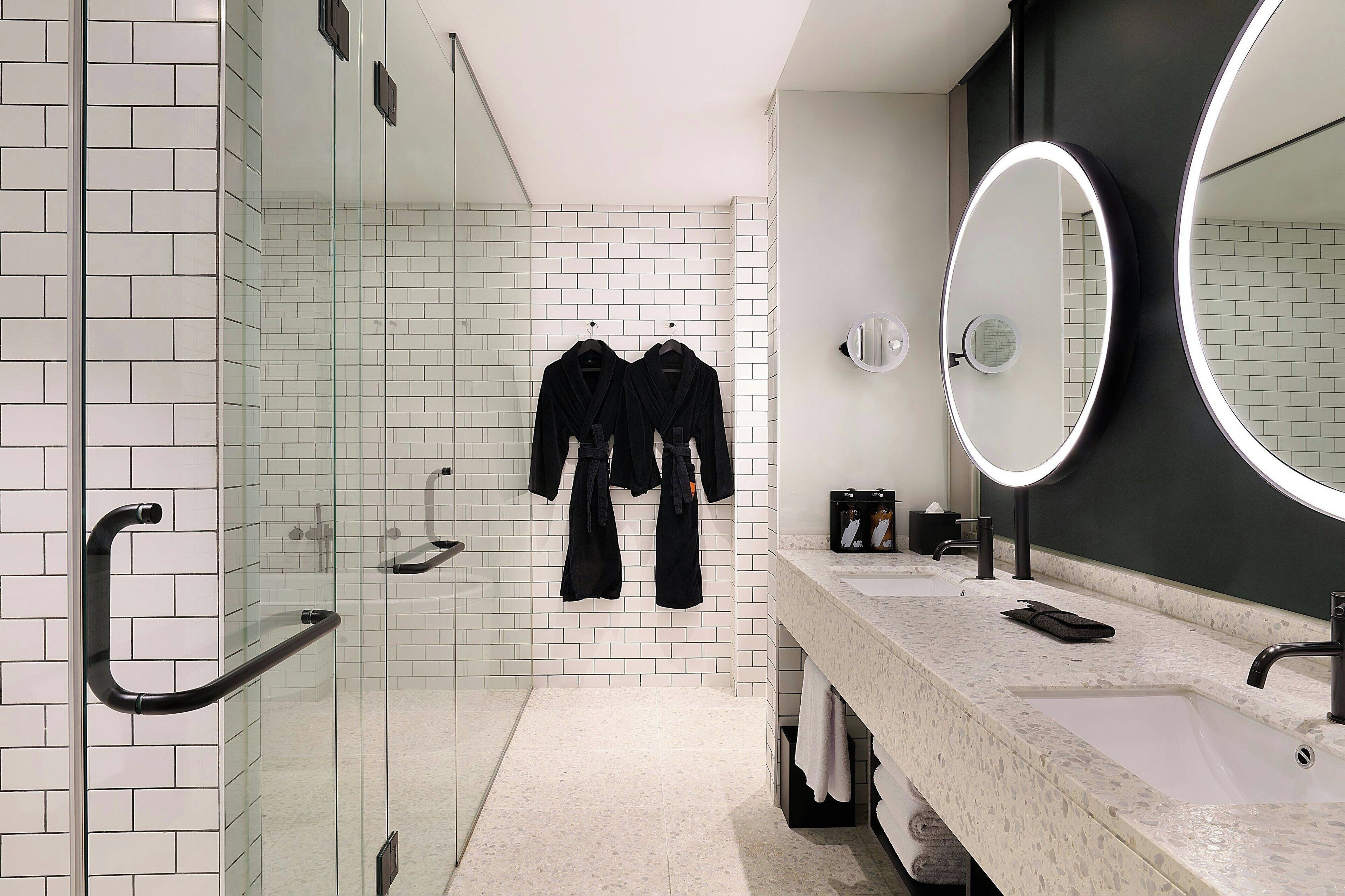 Photo - RYSE, Autograph Collection