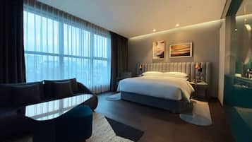 Director Suite, 1 Bedroom, Non Smoking | Premium bedding, pillow-top beds, in-room safe, blackout curtains