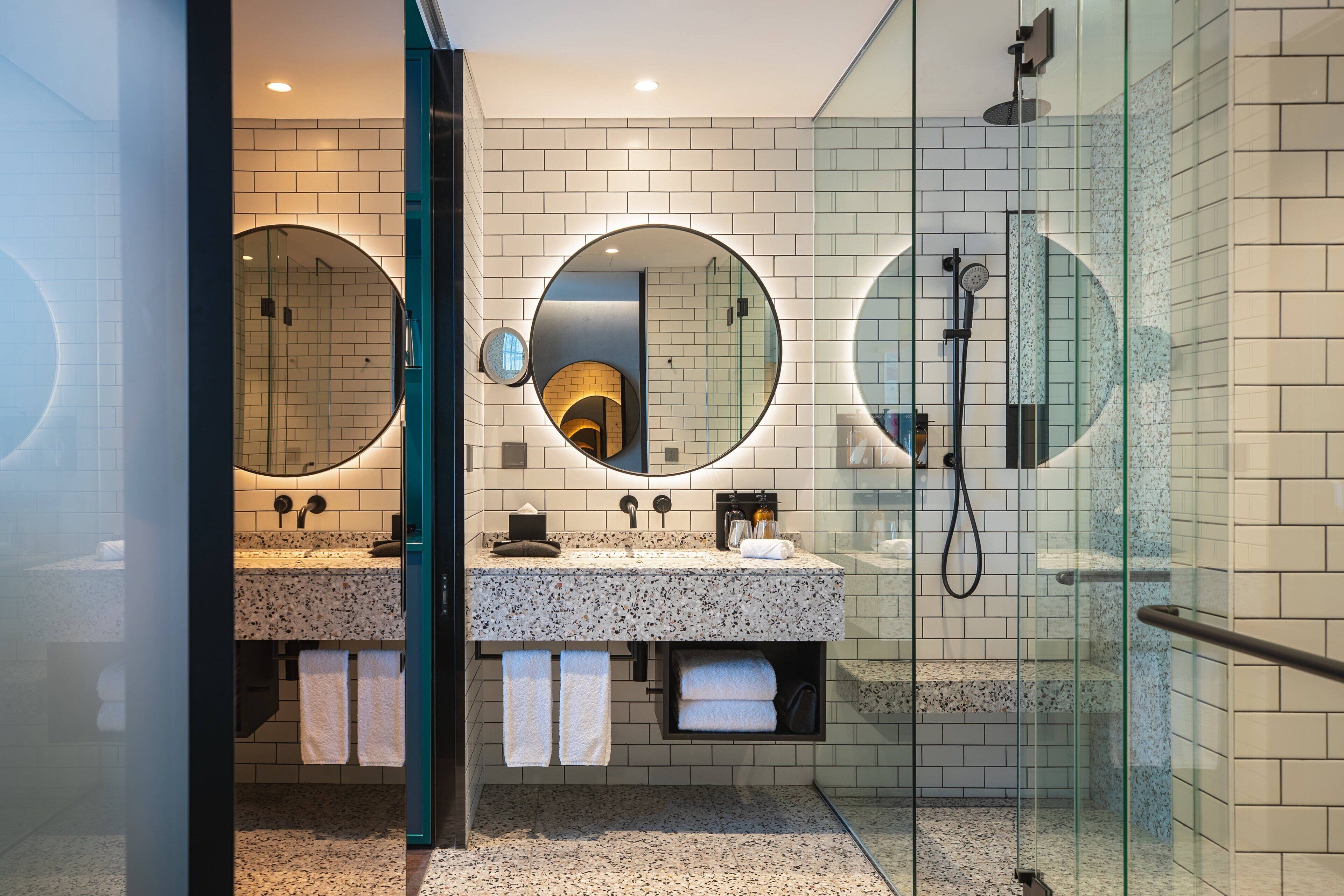 Photo - RYSE, Autograph Collection