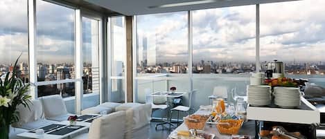Breakfast area
