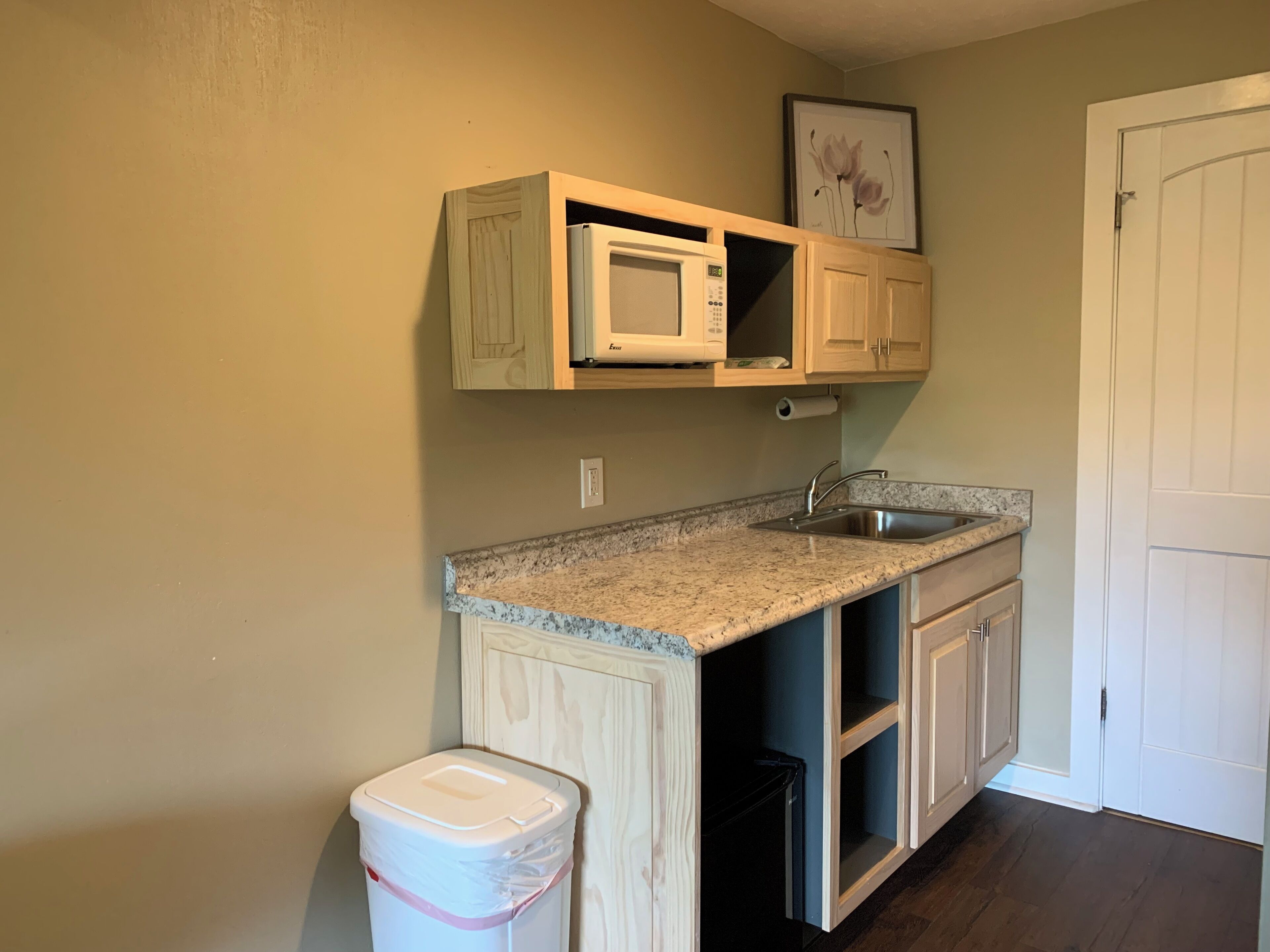 grand suite, 2 bedrooms, balcony, mountain view | individually decorated, individually furnished, iron/ironing board