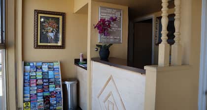 Capri Motel