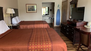 Iron/ironing board, free WiFi, bed sheets