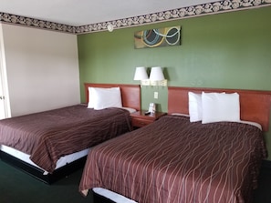 Sábanas de algodón egipcio, escritorio, cortinas opacas