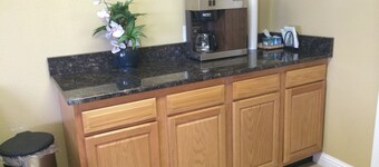 เอลดอน อินน์