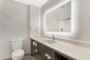 Bañera con ducha, cabezal de ducha con hidromasaje