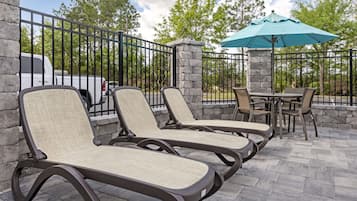 Outdoor pool, pool umbrellas, pool loungers