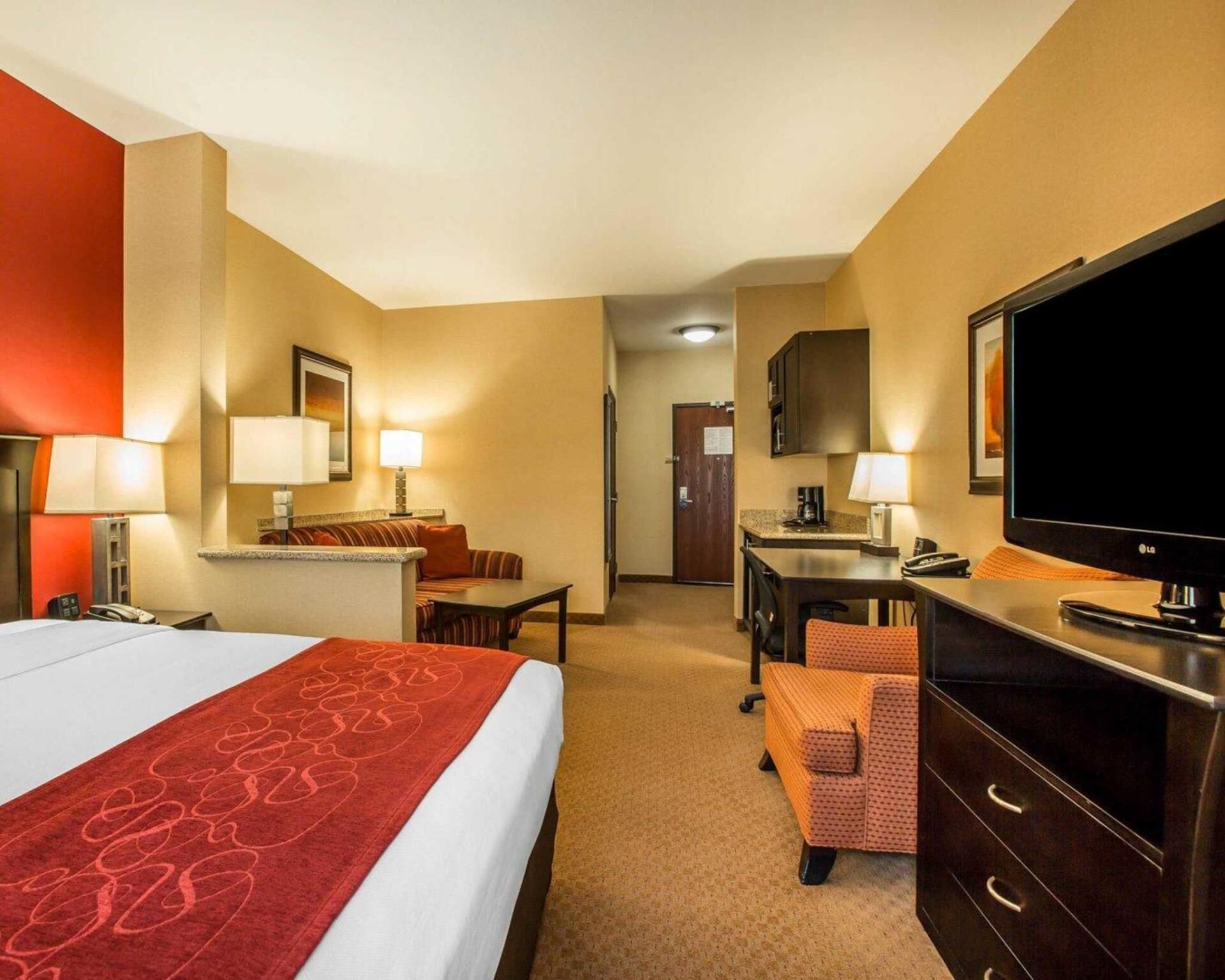 Pillowtop-Betten, Zimmersafe, Schreibtisch