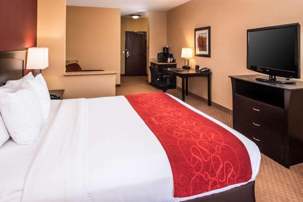 Pillow-top beds, in-room safe, desk, laptop workspace