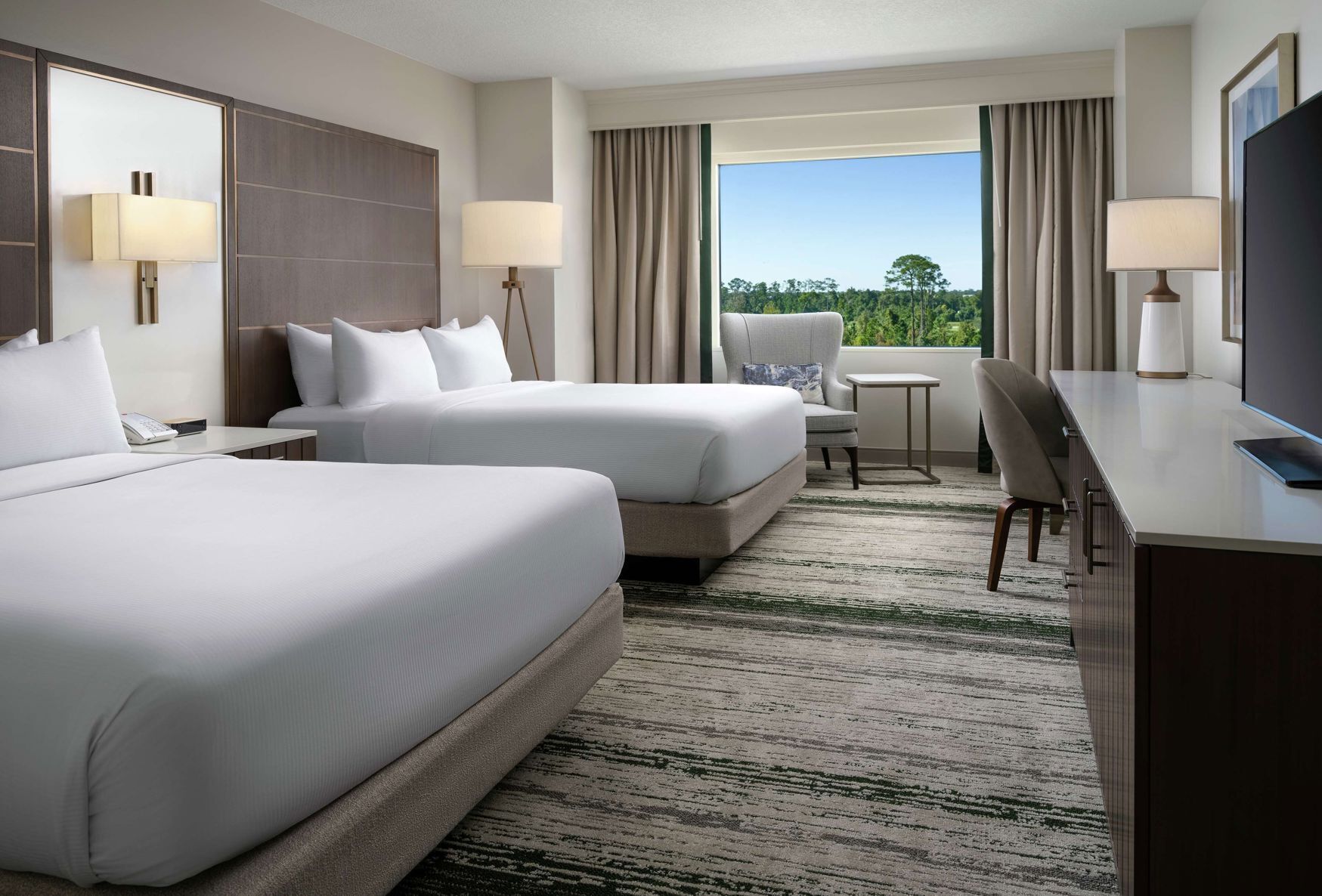 Premium bedding, in-room safe, desk, blackout drapes