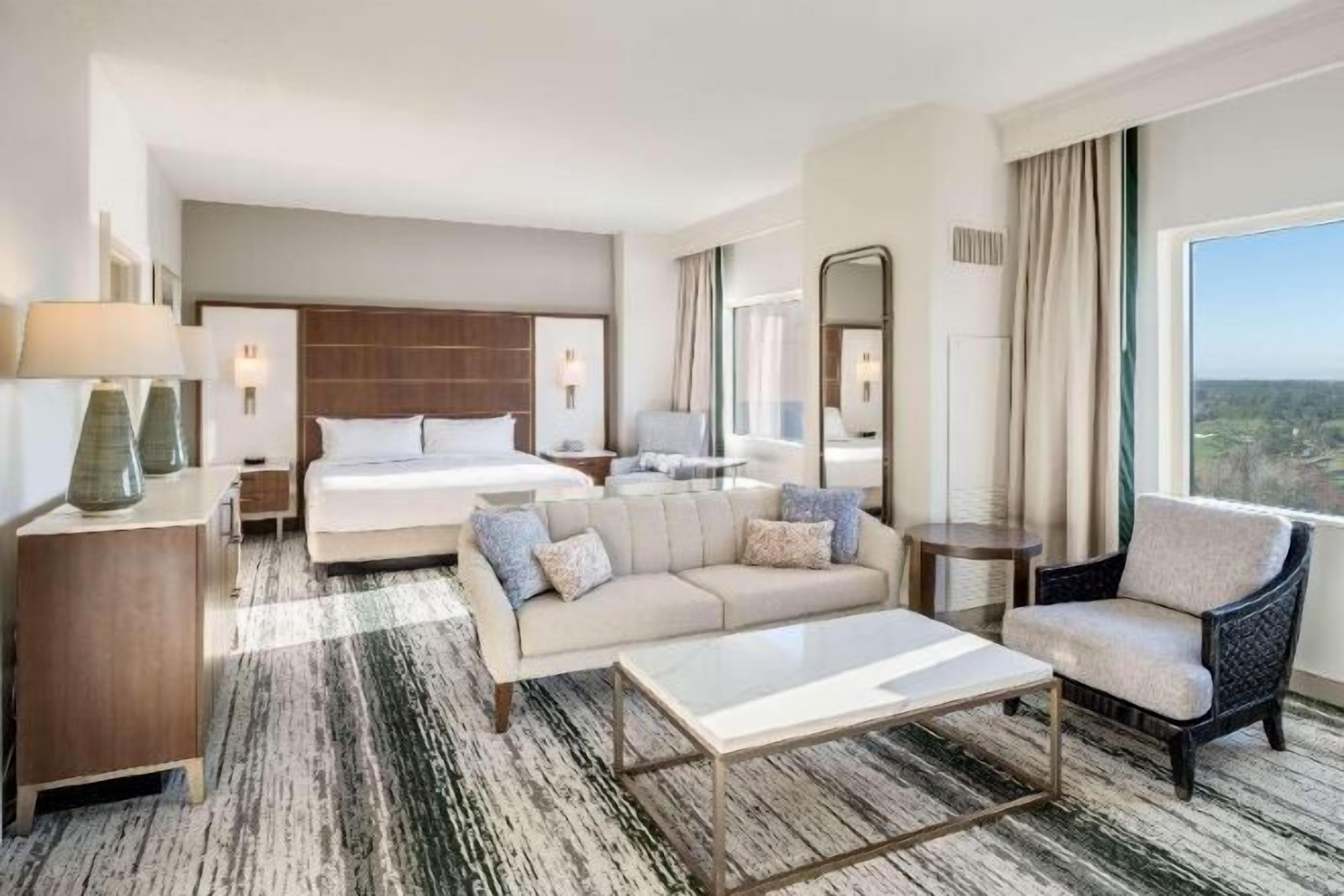 Premium bedding, in-room safe, desk, blackout drapes