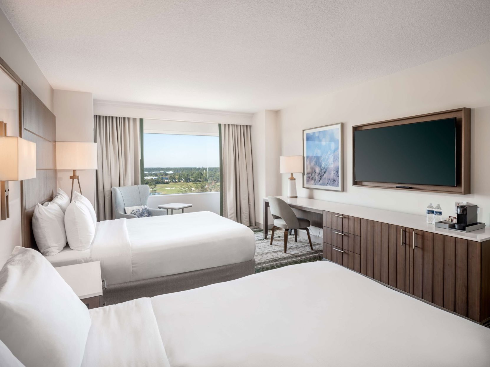 Premium bedding, in-room safe, desk, blackout drapes