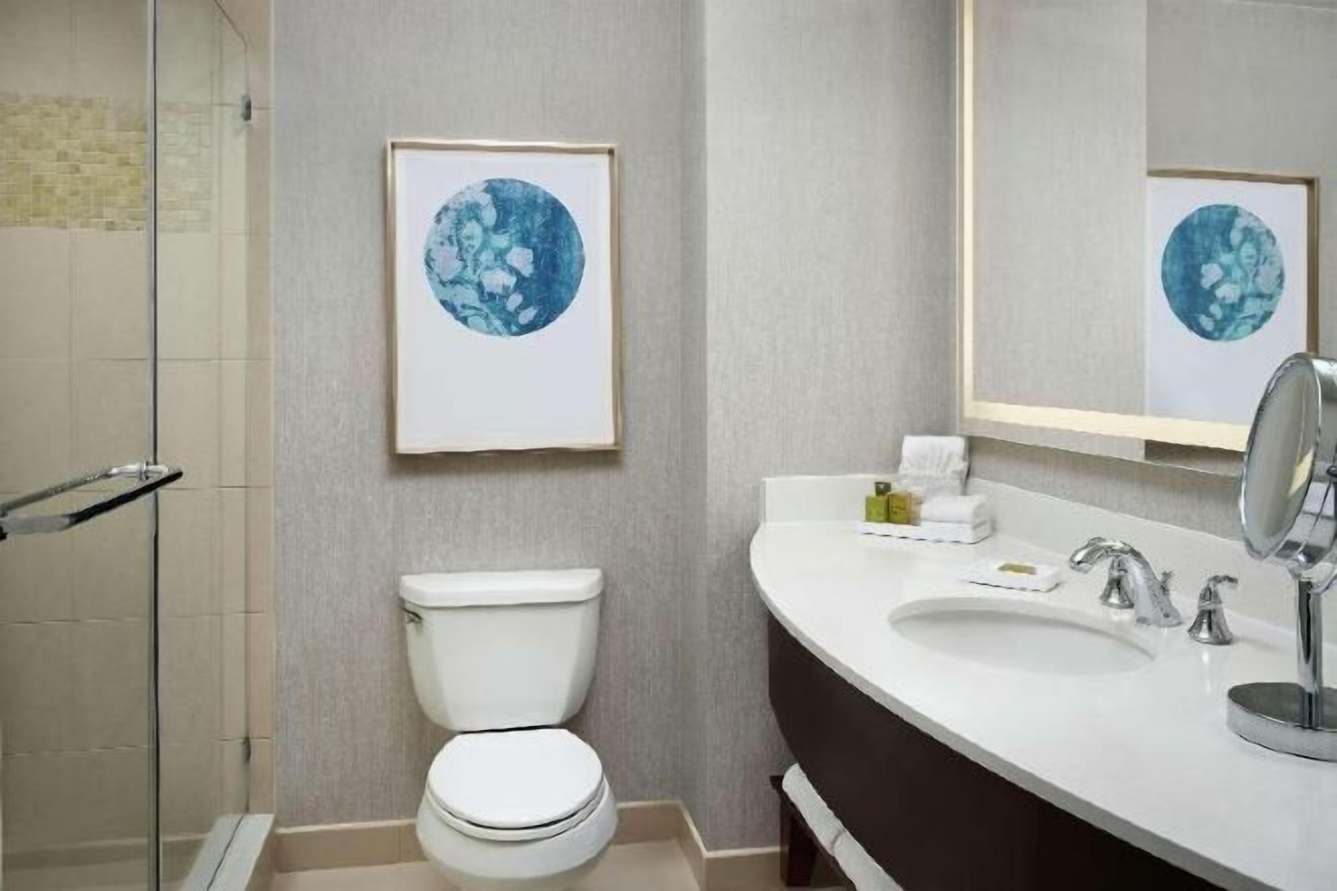 Bathroom | Designer toiletries, hair dryer, towels