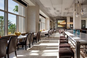 12 restaurants, breakfast, lunch, dinner served; Asian cuisine