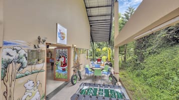 Children’s play area – outdoor