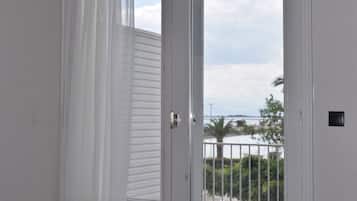 Superior Double / Twin Room with Seaview | 防敏寢具、迷你吧、隔音、免費嬰兒床
