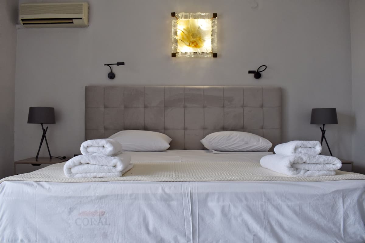 Superior Double / Twin Room with Seaview