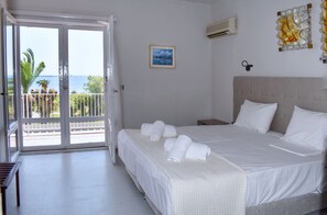 Superior Double / Twin Room with Seaview | Minibar, strykjärn/strykbräda och gratis wi-fi