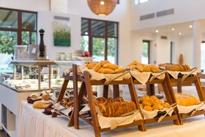 Tägliches inbegriffenes Frühstücksbuffet