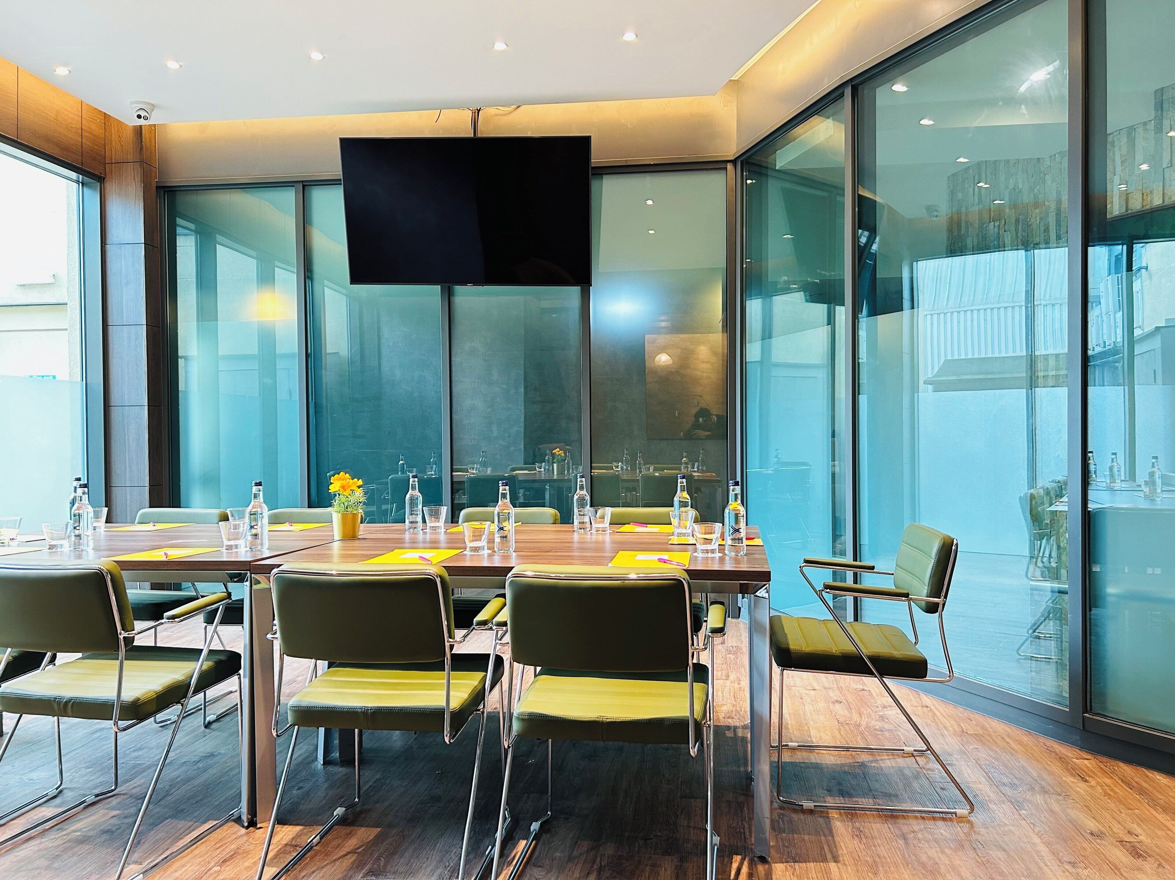 Photo - Crowne Plaza London   Kingston By Ihg