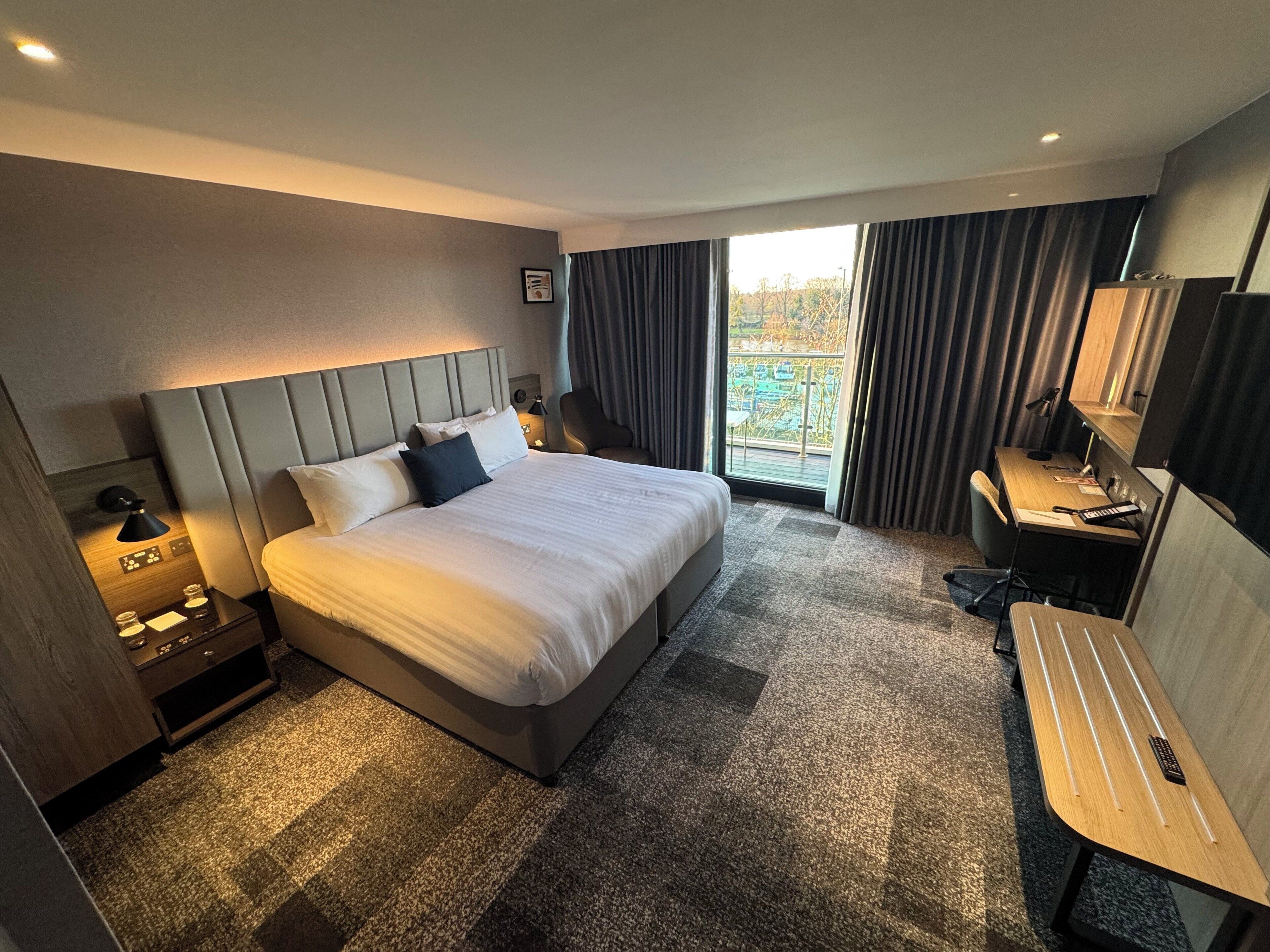 Photo - Crowne Plaza London   Kingston By Ihg