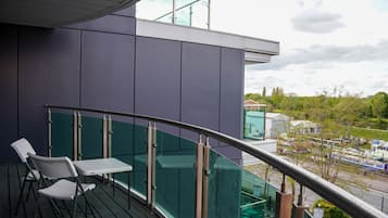 Suite - 1 kingsize-seng - balkon | Terrasse/gårdhave