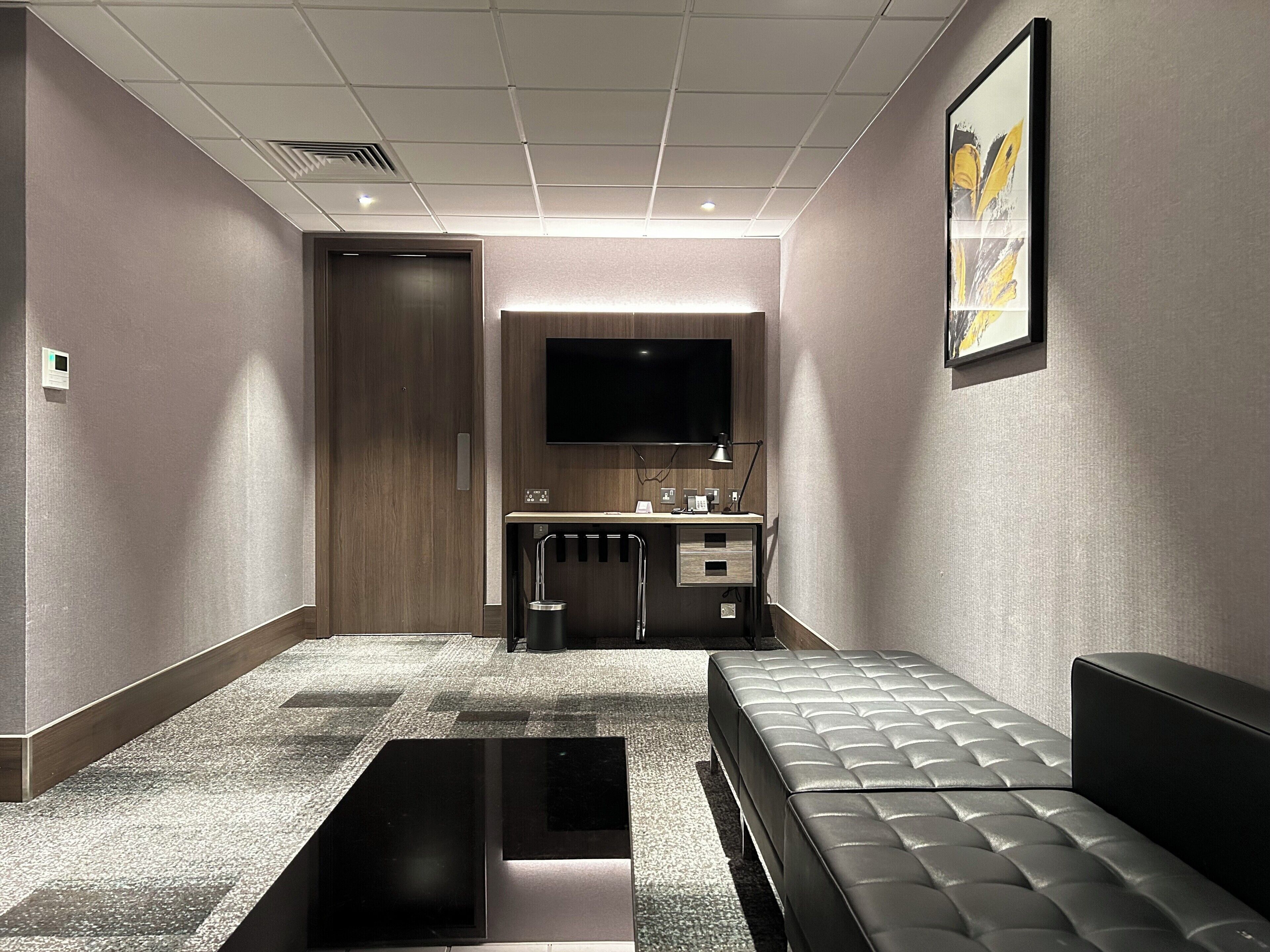Photo - Crowne Plaza London   Kingston By Ihg