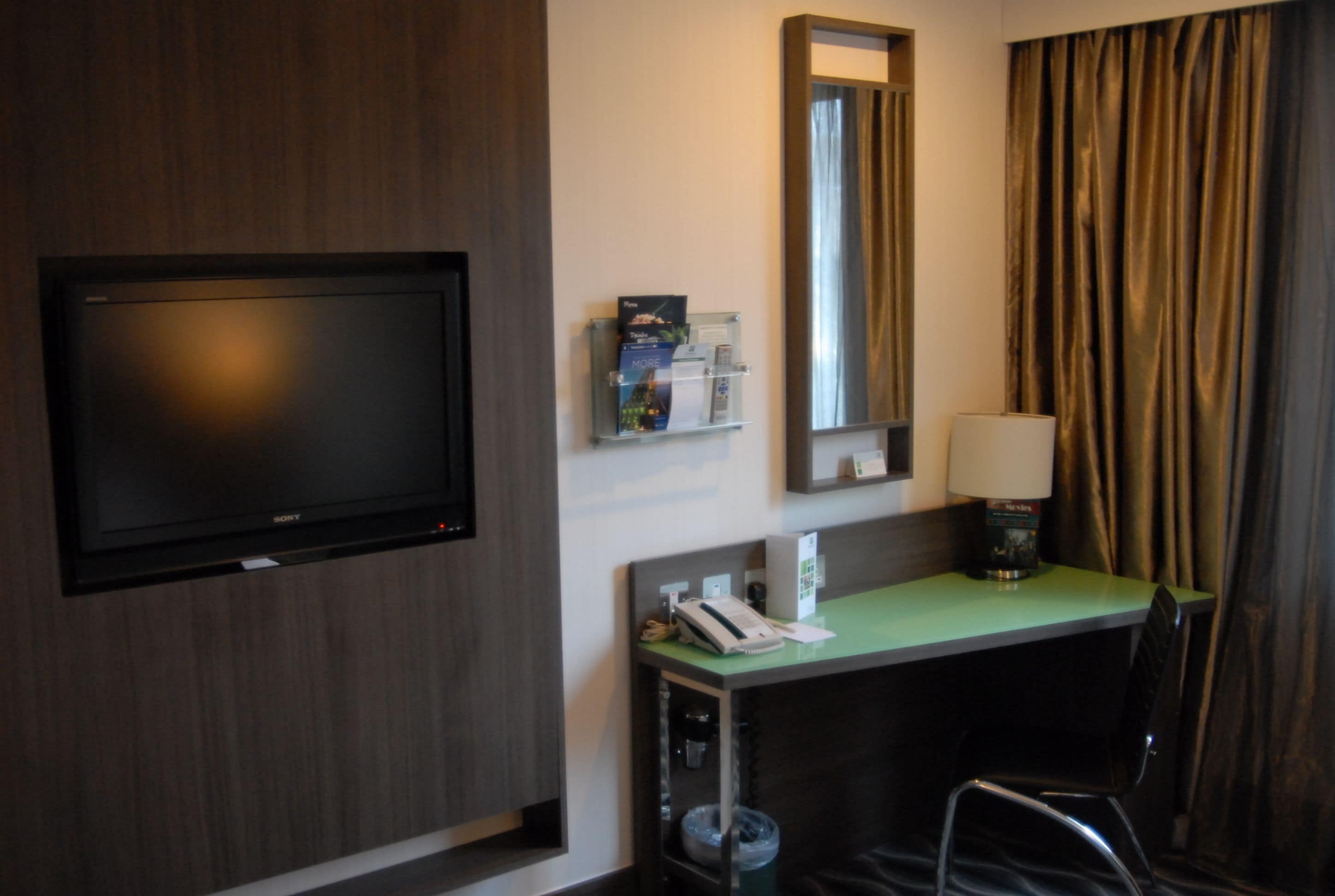 standard room, 1 double bed | room amenity