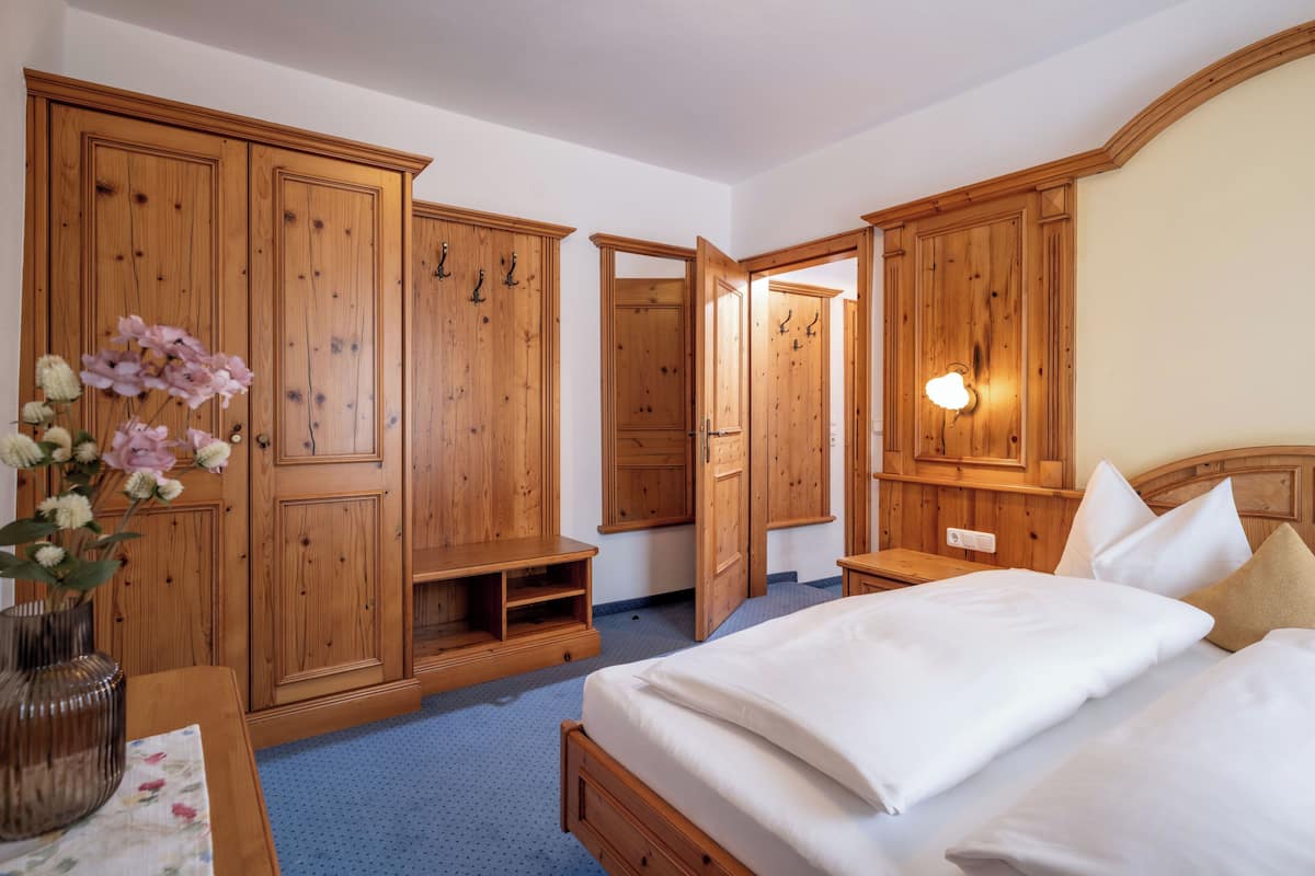 Family Room (4 Persons)