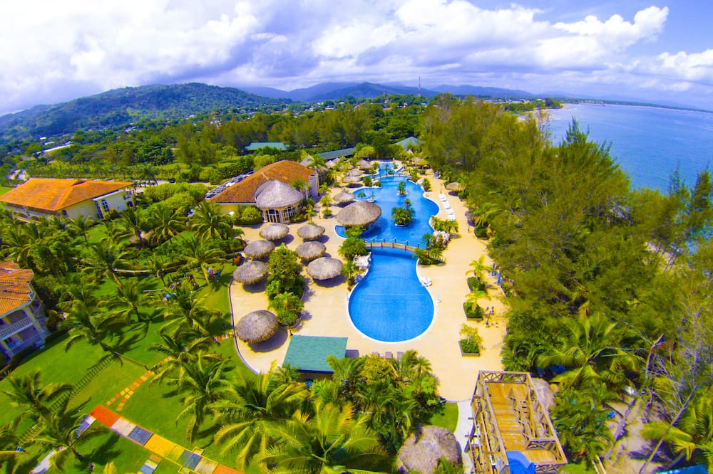 La Ensenada Beach Resort - All Inclusive