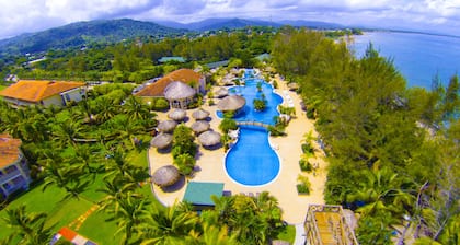 La Ensenada Beach Resort - All Inclusive