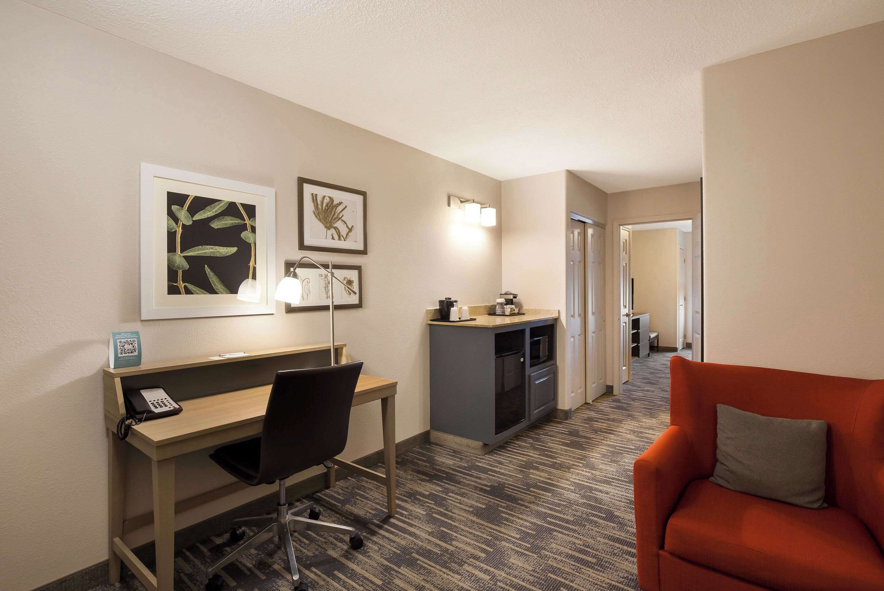 1 bedroom, in-room safe, desk, iron/ironing board