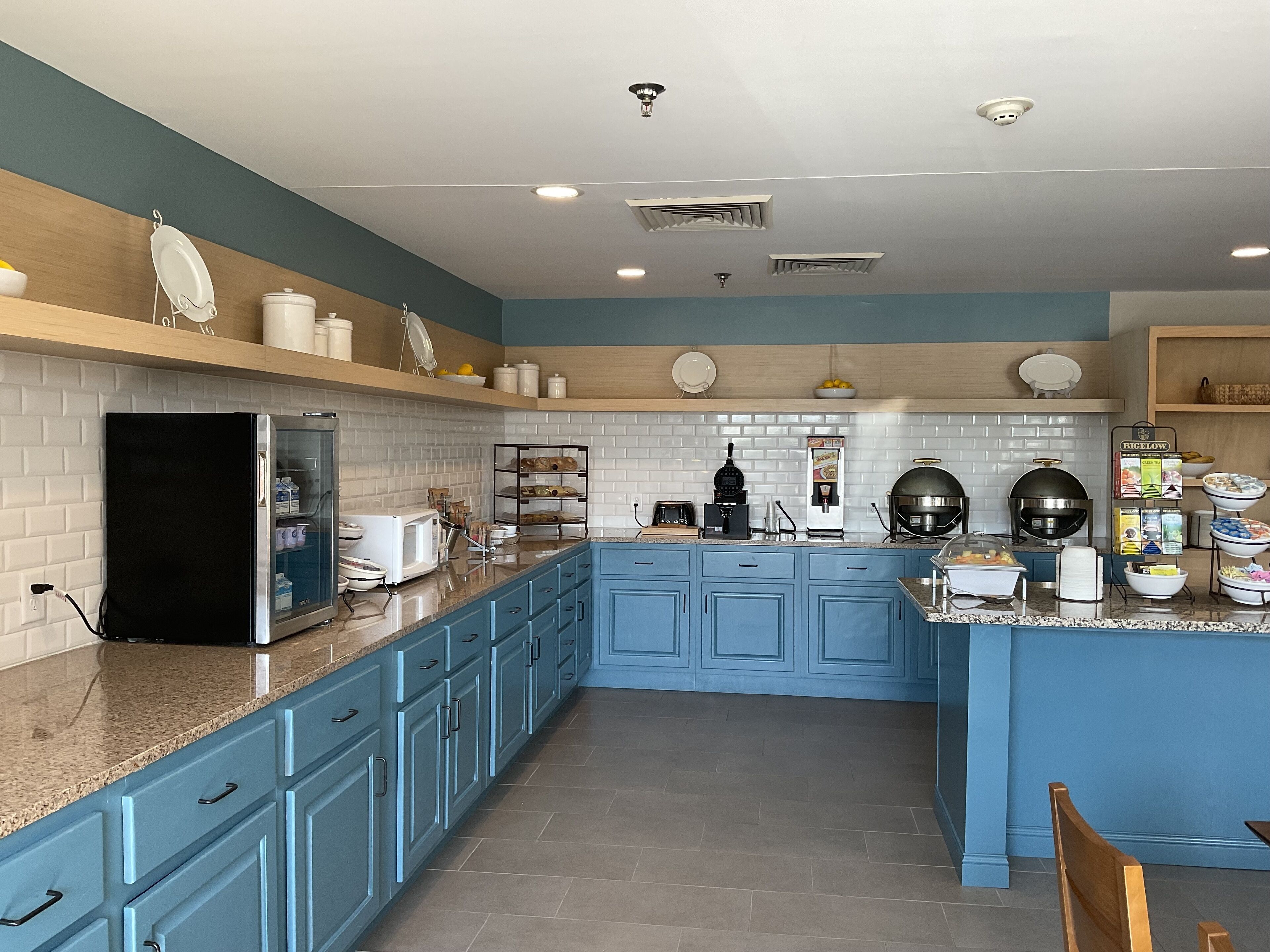 free daily continental breakfast